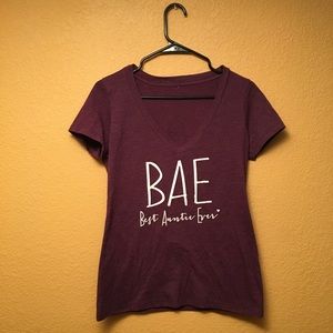 “BAE Best Aunt Ever” V-neck